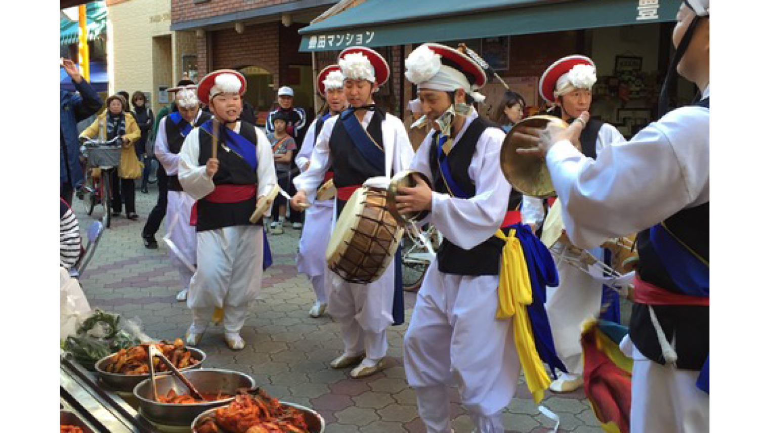 Korean drumming by Zainichi Koreans